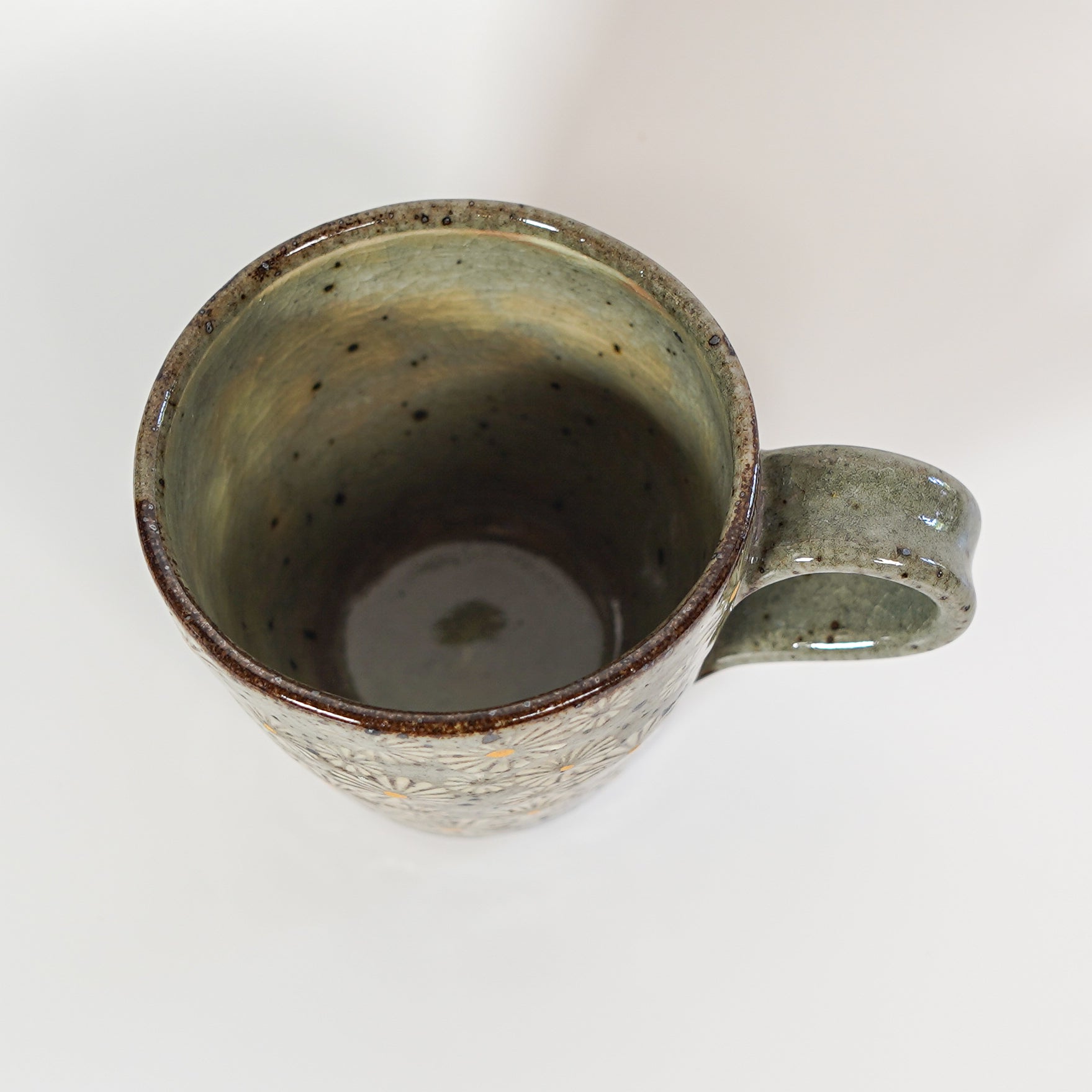 Mishima Golden Overglaze Mug